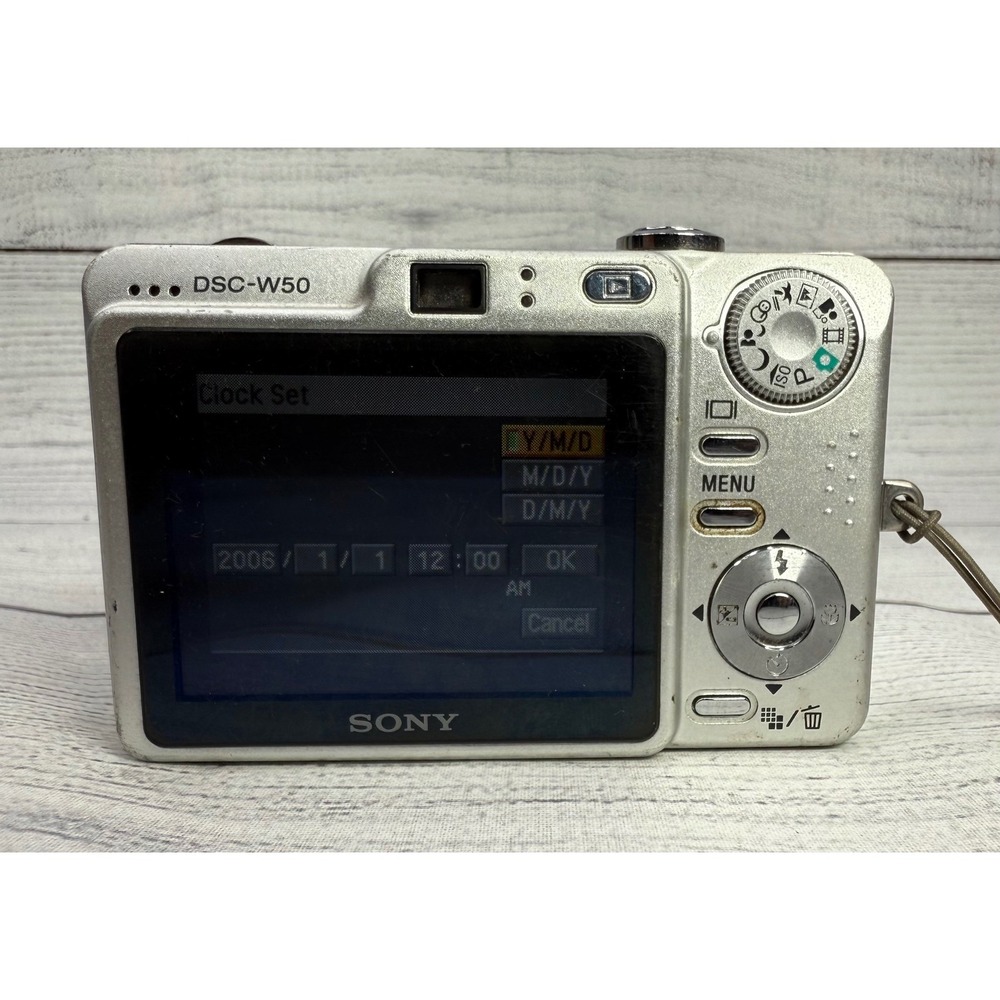 Sony‎ Cyber-Shot DSC-W50 6.0MP Digital Camera Silver (PARTS/REPAIRS ONLY) - Picture 4 of 7